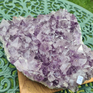 Amethyst Stück mit großen Spitzen