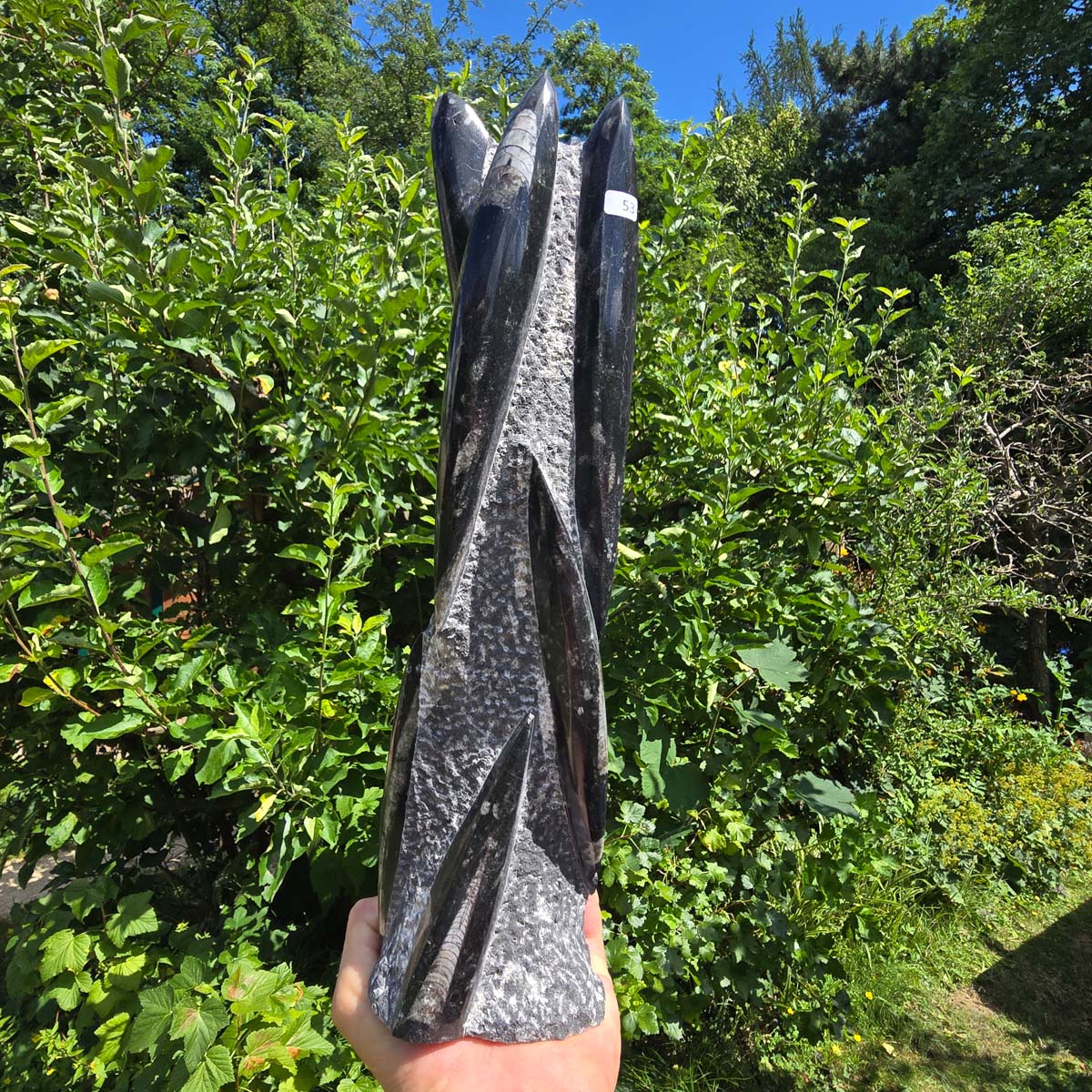 Geschliffene Freiform (Turm) mit Ammoniten und Orthoceras – 33x9x7cm - Nr. 53