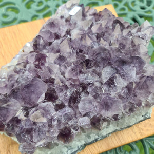 Amethyst Stück für die Reinigung anderer Kristalle