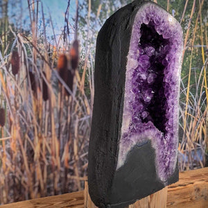 Amethyst mit Calcit Einschlüssen