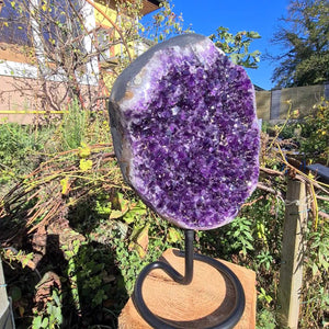Dunkler Amethyst von Steinwelten 