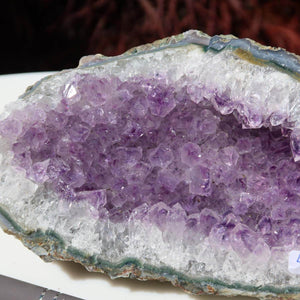 Amethyst Druse 1A Qualität aus Uruguay, 14x9cm, einzigartiges Unikat Nr. 46 verfügbar im Online Shop, kaufen für Harmonie und Spiritualität.