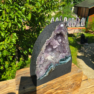 Amethyst Druse – Geode - 29x23x18cm und 13kg – Steinwelten OG - Nr. 135, leuchtende Kristalle, Brasilien, Dekoration, hellviolett