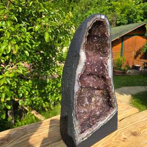 Amethyst Druse – Geode - 48x26x21cm und 19,2kg – Steinwelten OG - Nr. 190, unique natural decor for elegant interiors and meditation spaces.