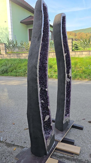 Amethyst Drusen - Geode Paar von hoher Qualität mit intensiven Dunkelvioletttönen, ideal für exklusive Anwendungen.