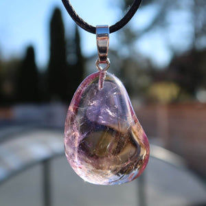 Ametrin Anhänger mit Silberöse, einzigartiger violett-goldener Farbverlauf, Kunstwerk der Natur.