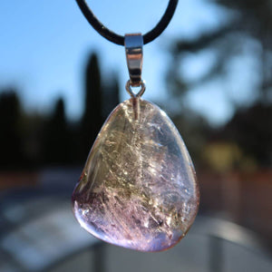 Ametrin Anhänger mit Silberöse 30mm, einzigartiger violett-goldener Farbverlauf, Kunstwerk der Natur.
