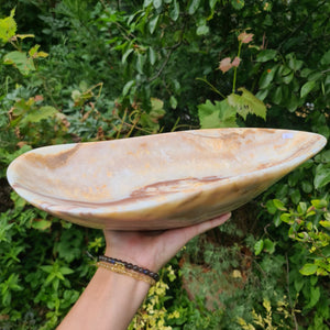 Geschliffene Schale aus Aragonit
