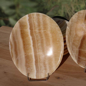 Oval Aragonit Onyxmarmor Schale 17x13 cm aus Steinwelten in Graz und Wiener Neustadt, ideal zur Dekoration und Entspannung.