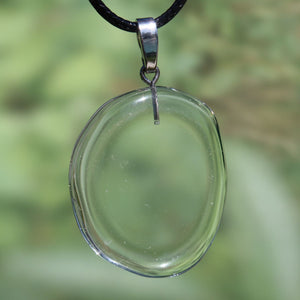 Clear quartz pendant with silver bail, 36mm, enhances mental clarity and focus.