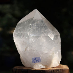 Bergkristall Quarz Spitze Nr. 174, 9x8 cm, geschliffen für Klarheit und Meditation, funkelndes Unikat aus Brasilien