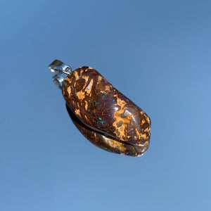 Boulder Opal Anhänger von Steinwelten