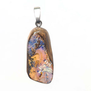 Handgemachter Opal Anhänger von Steinwelten