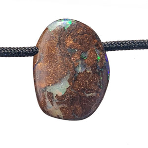 Boulderopal als Edelsteinanhänger kaufen