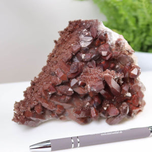 Seltene Hämatit Quarz Bergkristall Stufe aus Marokko, 15x13x11cm, ideal für Sammler, jetzt online kaufen bei Steinwelten.