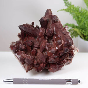 Seltene Hämatit Quarz Bergkristall Stufe aus Marokko, Eisenquarz Sammlerstück, online kaufen bei Steinwelten, graz und wiener neustadt.