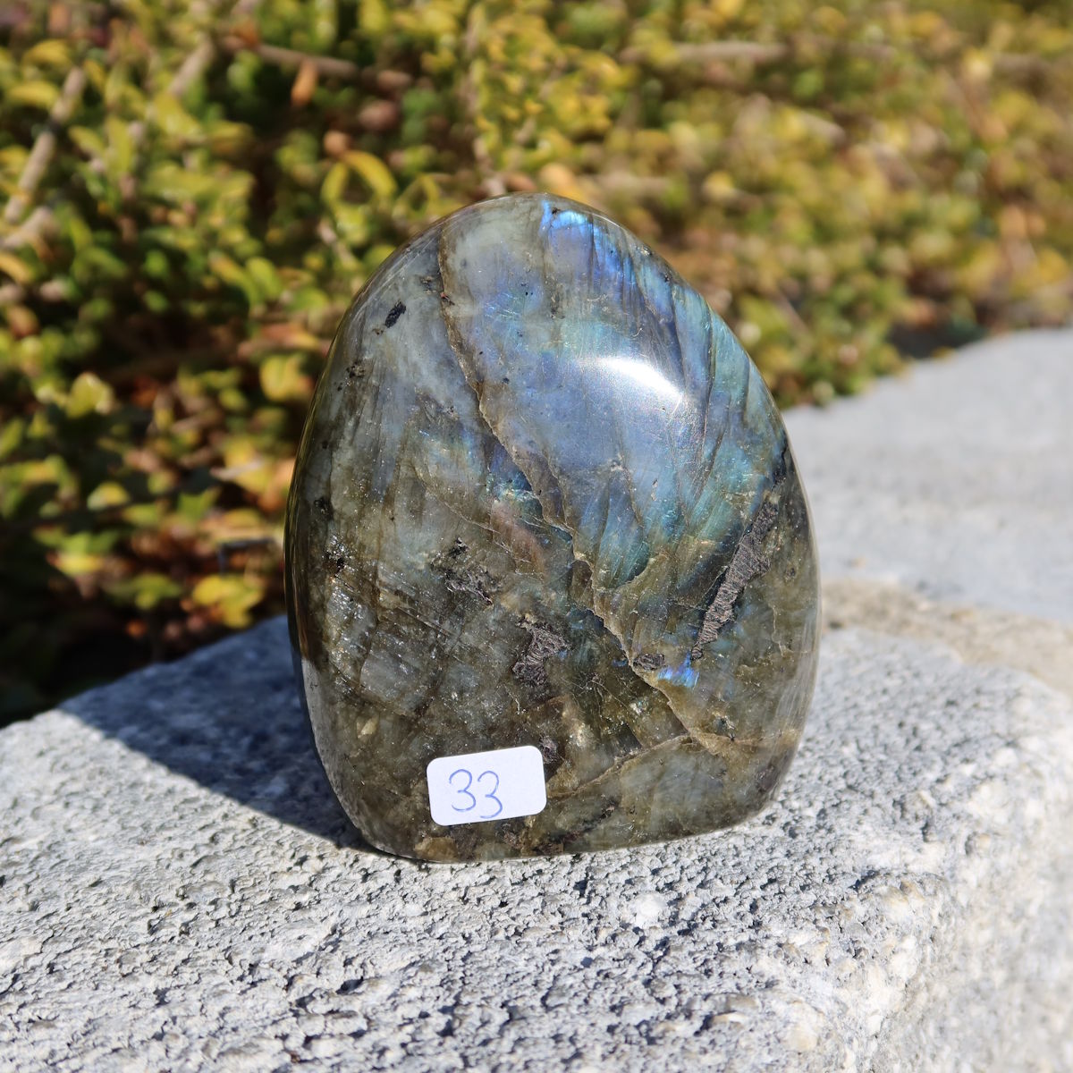 Labradorit Freiform poliert - 8x7cm - Intuition und Kreativität Nr.33 mit faszinierenden Farbspielen