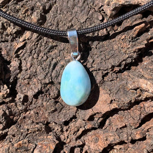 Echter Larimar Anhänger mit Silberschlaufe, 18mm Unikat Nr. 5, natürlicher blauer Edelstein aus der Dominikanischen Republik.
