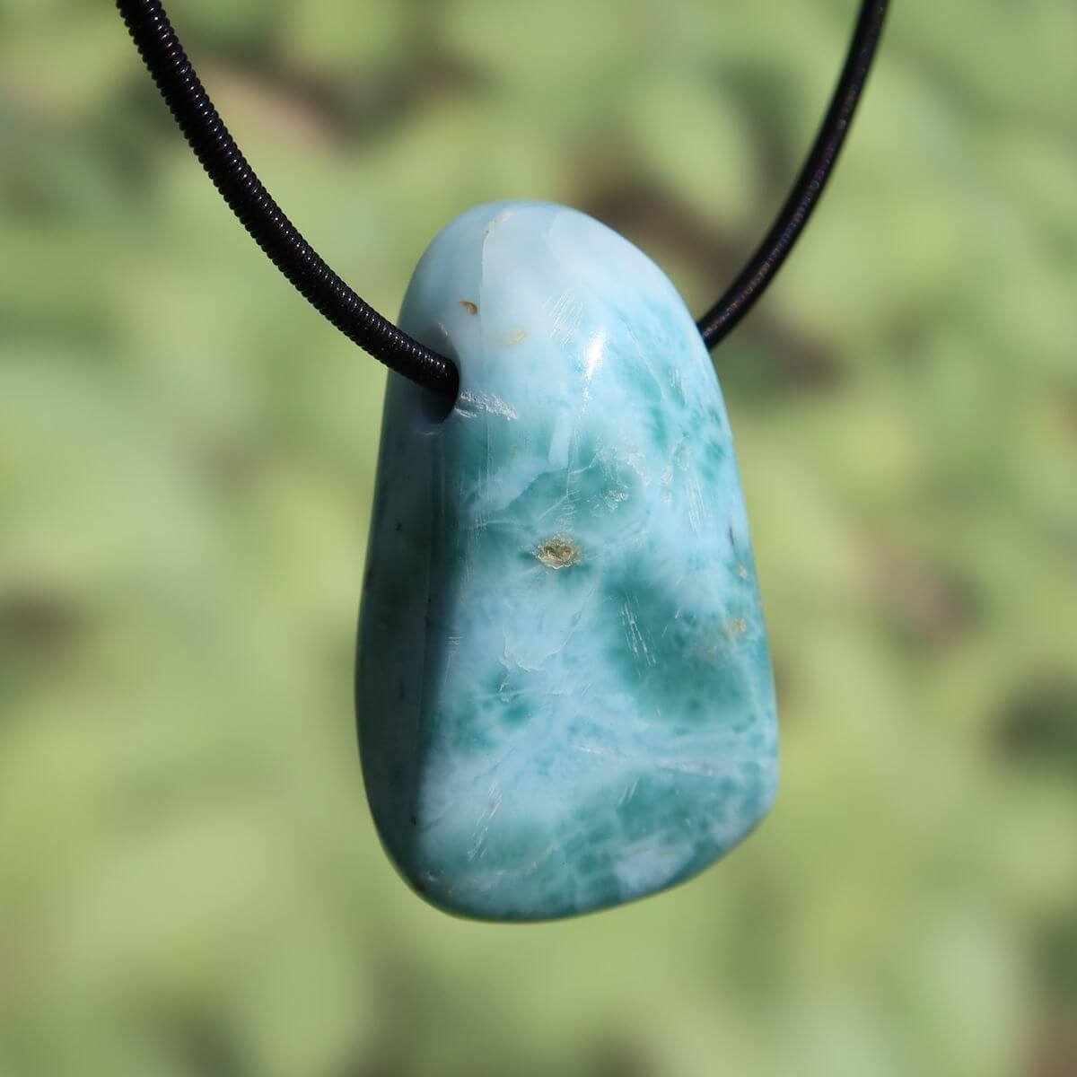 Echter Larimar Anhänger gebohrt 36mm, einmaliges Design, handgefertigt in der Dominikanischen Republik, UNIKAT Nr. 10.