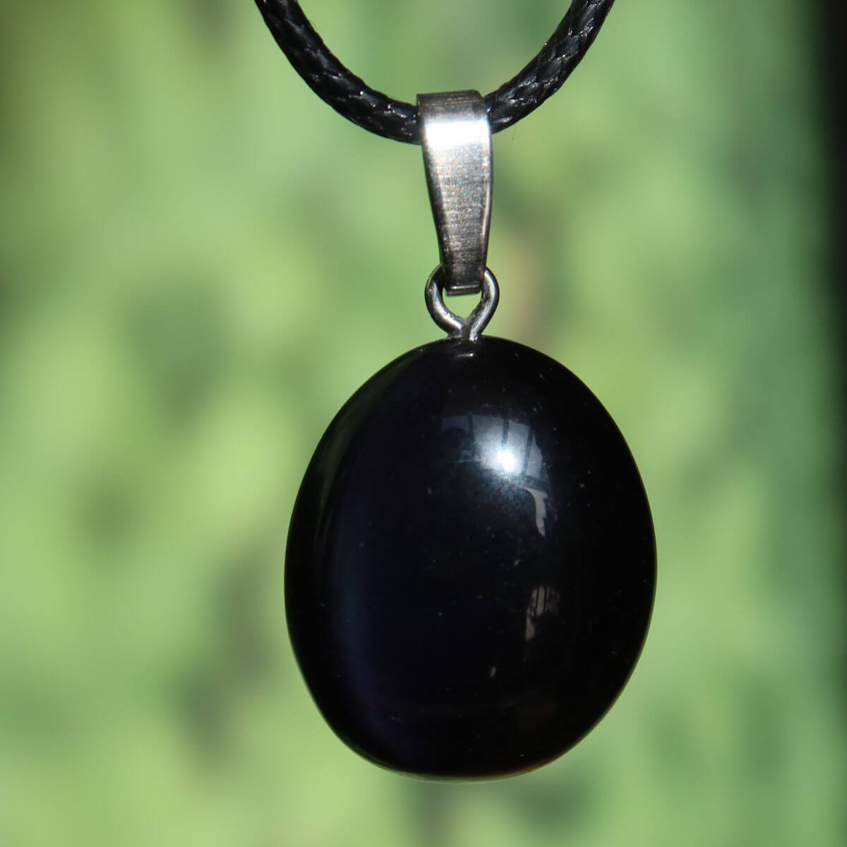 Regenbogenobsidian Anhänger - Intuition und Blockaden lösen - Nr. 22, schwarz mit Farbspielen, Obsidian, dynamisch und lebendig