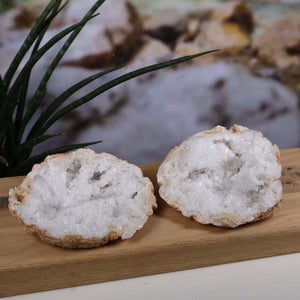 Quarz Geode geöffnet – Glücksgeode – Stabilität und Klarheit – 12x10x5 cm- Unikat Nr. 23 aus Marokko mit Quarz Kristallen