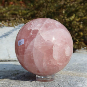 Rosenquarz Kugel geschliffen Unikat Nr. 11, zartes Rosaton, Steinwelten, online kaufen
