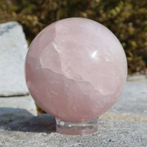 Geschliffene Rosenquarz Kugel UNIKAT Nr. 12, sanfter Rosaton, Steinwelten, online kaufen