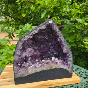 Ametistna drusa – geoda – harmonija i opuštanje - 27x26x18cm - br. 92