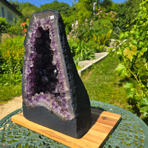 Amethyst Druse – Geode – Harmonie und Entspannung - 39x26x22cm - Nr. 208