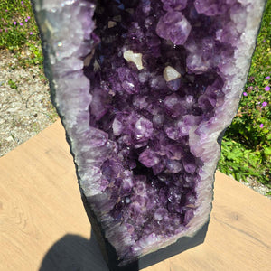 Amethyst Druse – Geode – Harmonie und Entspannung - 110x27x23cm - Nr. 140