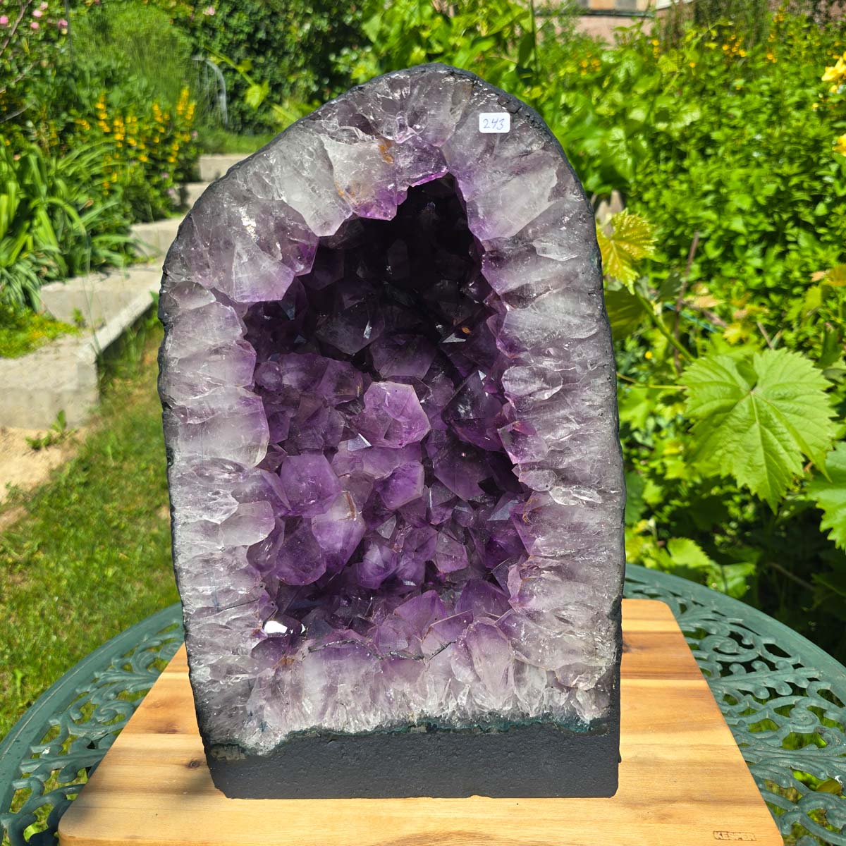 Ametistna drusa – geoda – harmonija i opuštanje - 38x22x20cm - br. 243