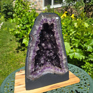 Amethyst Druse – Geode – Harmonie und Entspannung - 39x26x22cm - Nr. 208