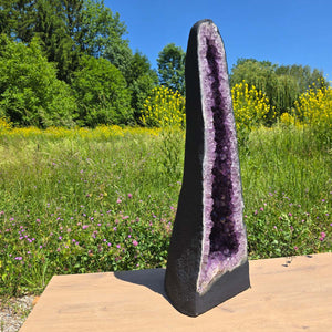 Ametistna drusa – geoda – harmonija i opuštanje - 99x33x29cm - br. 150