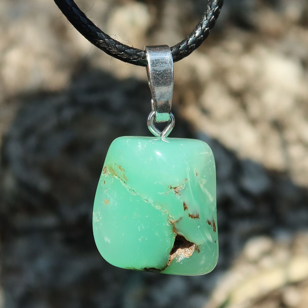 Chrysopras Anhänger - Selbstliebe und Vertrauen - Nr. 55, leuchtend grüner Edelstein mit Silberöse