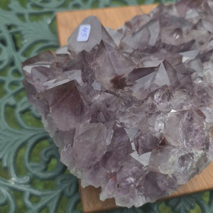 Amethyst zum Reinigen der Edelsteine