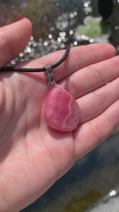 Kettenanhänger aus Rhodochrosit 