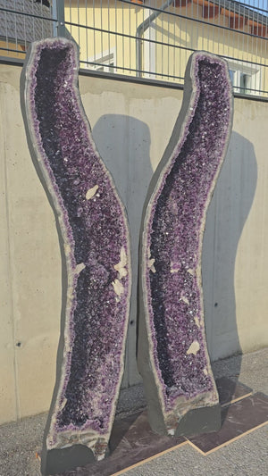 Amethyst Drusen - Geode Paar sehr intensive, dunkle Farbe! (AA-Qualität) – Nr. 185/186, showcasing large, deep purple crystals.