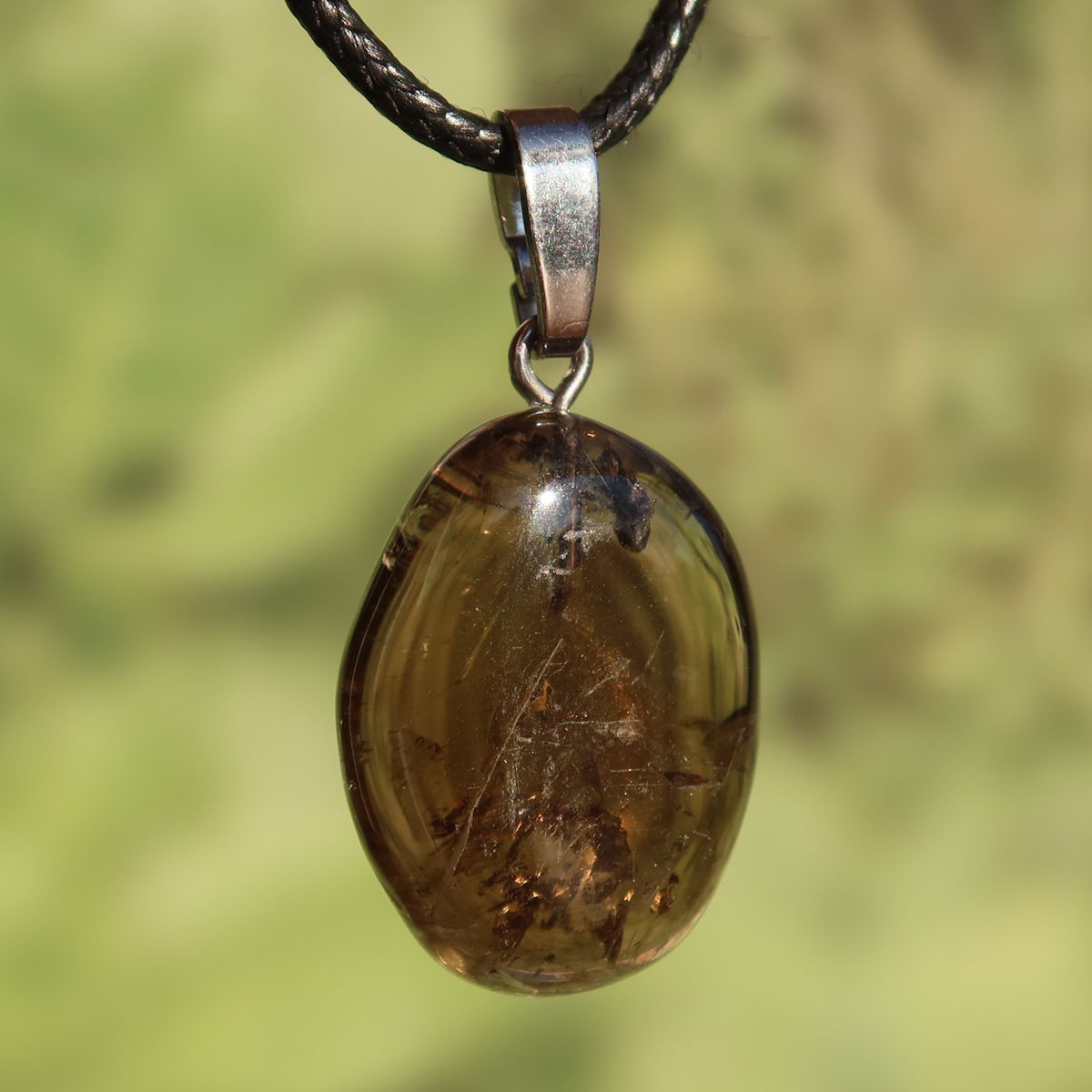 Rauchquarz Anhänger - Anti Stress Stein - Nr. 15 mit Silberöse, einzigartiges Design in warmen Brauntönen.