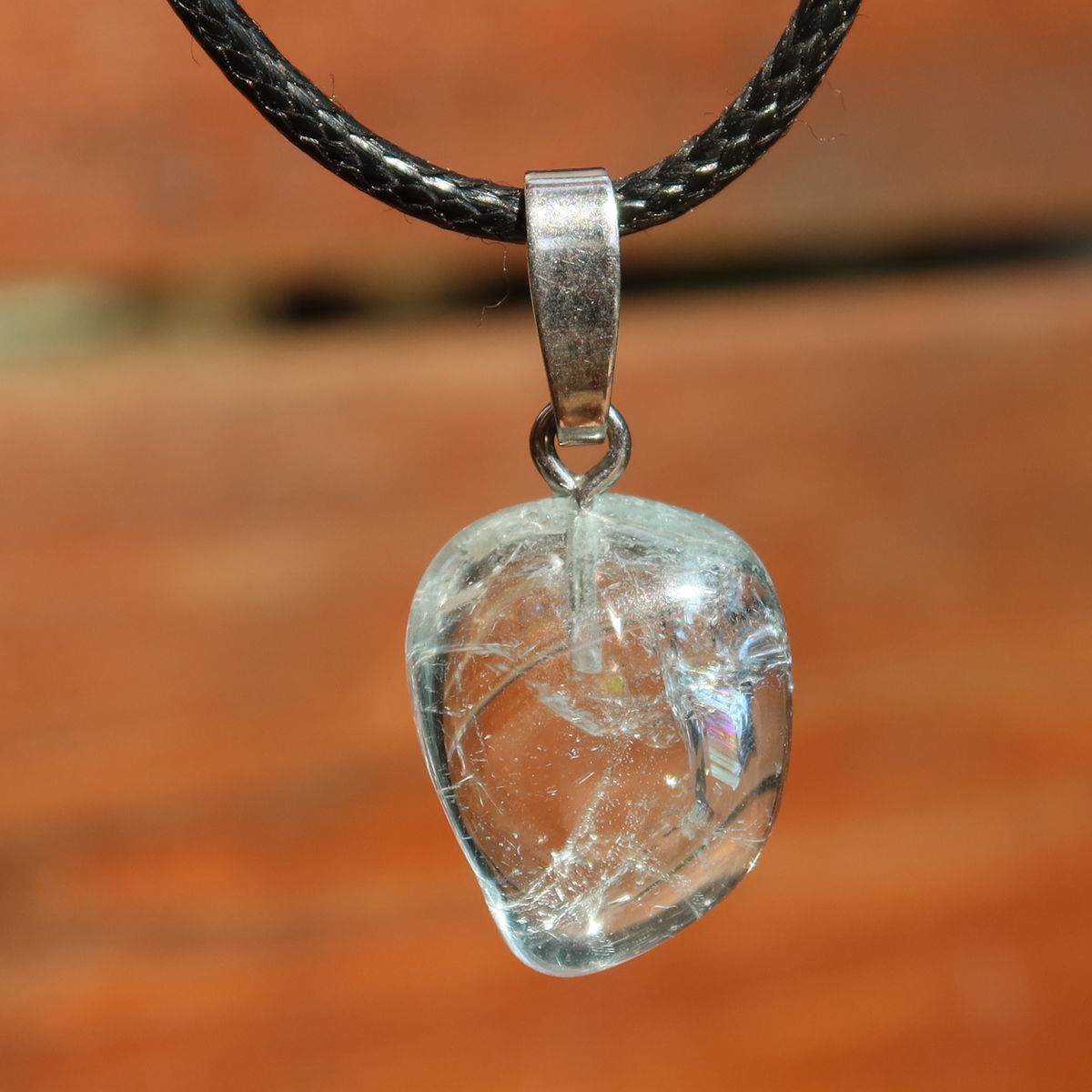 Topas blau Anhänger - Selbstvertrauen und Klarheit - Nr. 24 mit Silberöse und Rhodium Beschichtung.