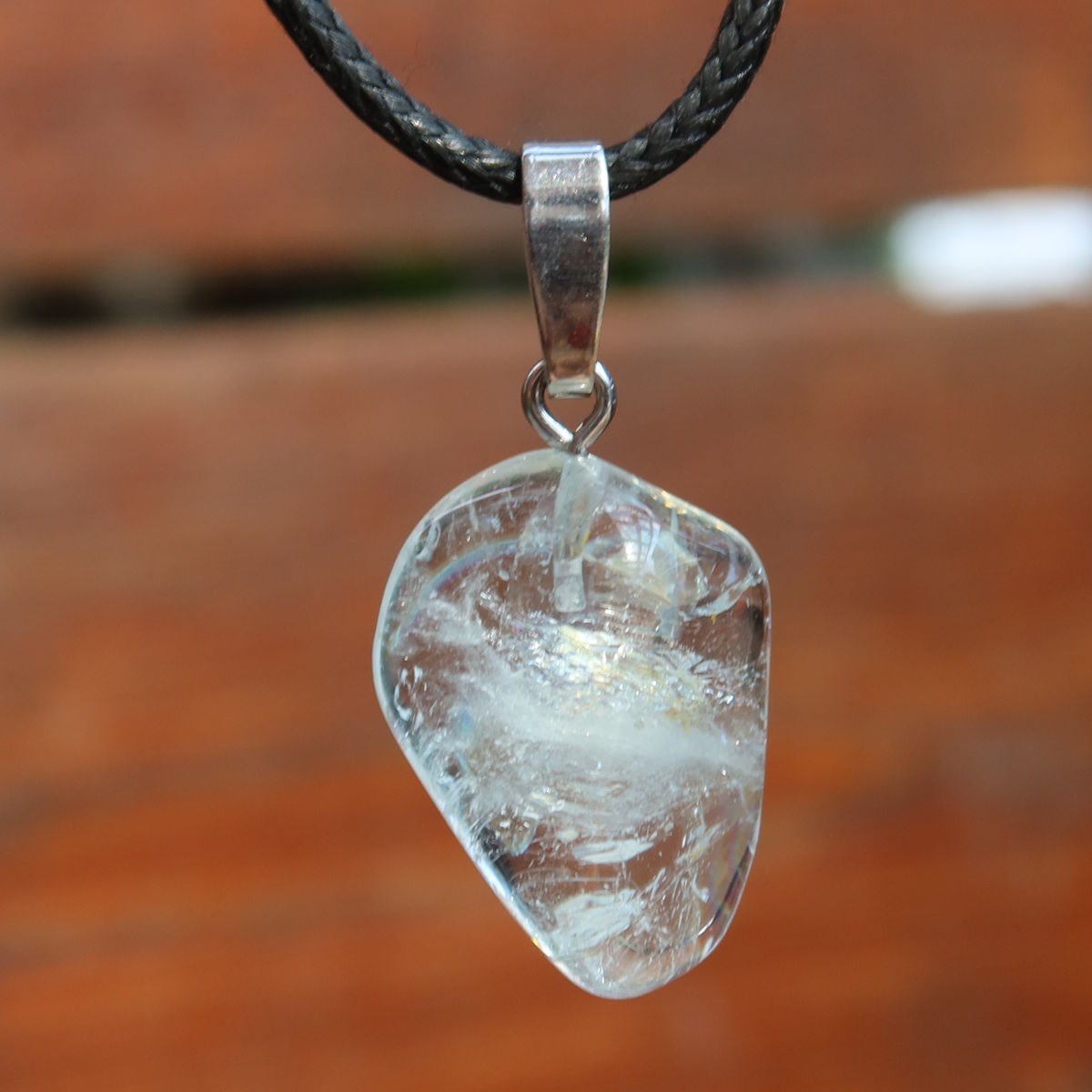 Topas blau Anhänger - Selbstvertrauen und Klarheit - Nr. 26 auf schwarzem Band, hochwertiger Silberschmuck.